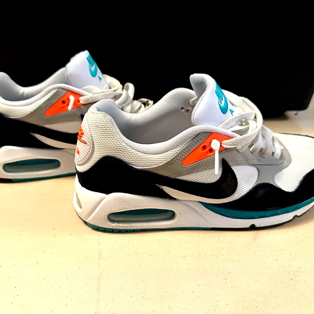 Nike Air Max Correlate 9.5
